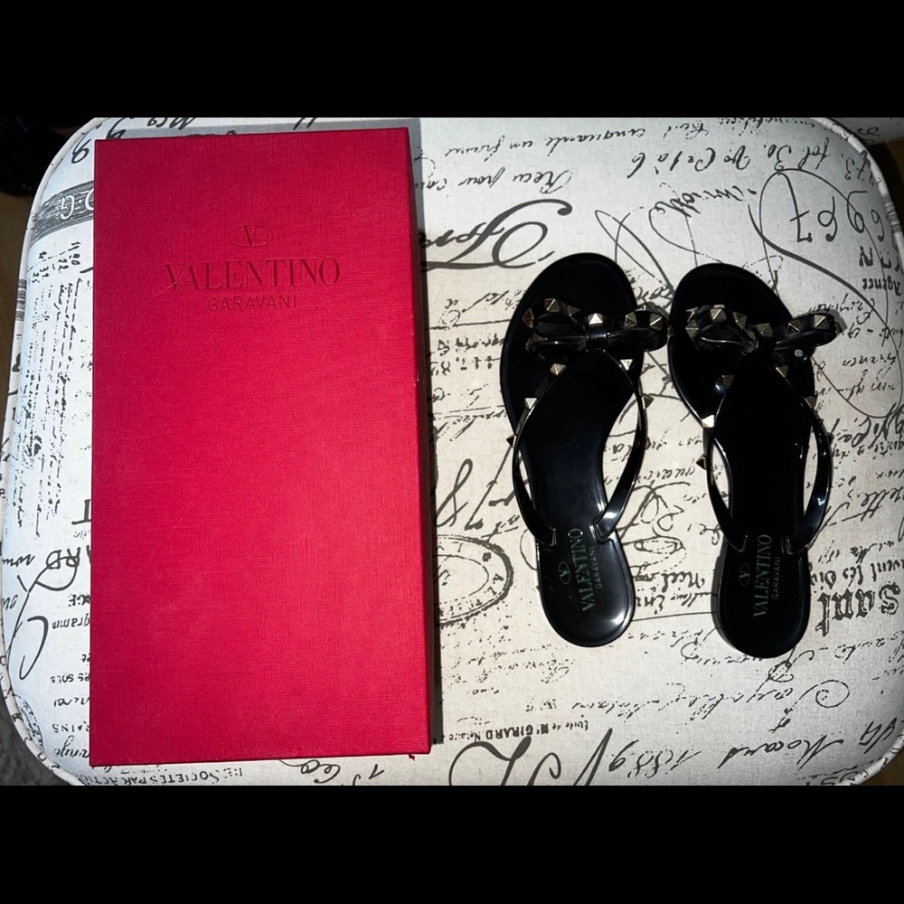 Valentino Rockstud flip flops